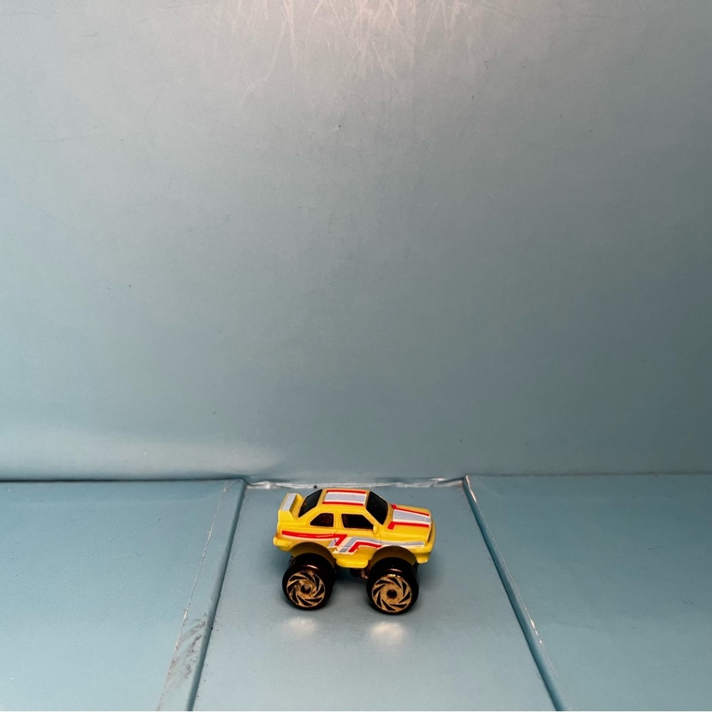 ⭐️ Road Champs Color Change -  BMW 4x4 1987